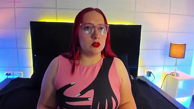 Snapshot of fieryluciana chatting on October 17, 2025, 4:05 am fieryluciana online show from October 17, 2025, 4:05 am