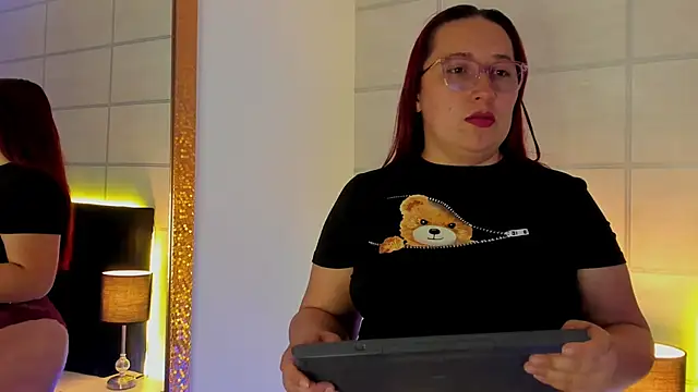 Snapshot of fieryluciana chatting on October 8, 2025, 5:53 am fieryluciana online show from October 8, 2025, 5:53 am