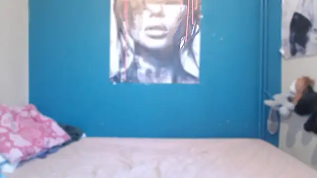 NADINNNE online show from November 13, 2025, 1:04 pm