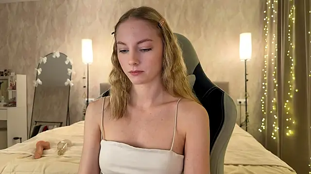 BrightAnnie online show from February 7, 2026, 12:02 pm