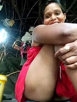 Snapshot of cute_diya_12 chatting on November 3, 2025, 3:45 am cute diya 12 online show from November 3, 2025, 3:45 am