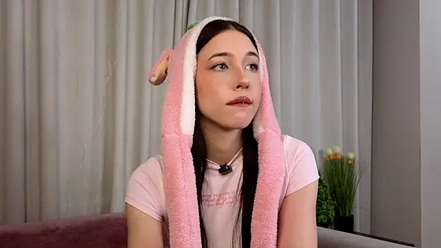 EviaRabasca online show from February 13, 2026, 11:10 am