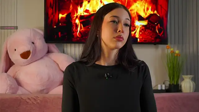 Snapshot of EviaRabasca chatting on April 5, 2026, 11:28 am EviaRabasca online show from April 5, 2026, 11:28 am