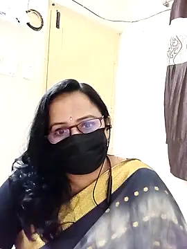 Snapshot of Ananya_flower chatting on November 18, 2025, 5:38 pm Ananya flower online show from November 18, 2025, 5:38 pm