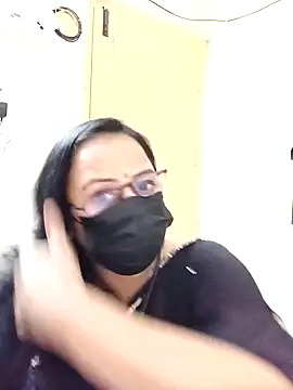 Snapshot of Ananya_flower chatting on November 25, 2025, 5:57 pm Ananya flower online show from November 25, 2025, 5:57 pm