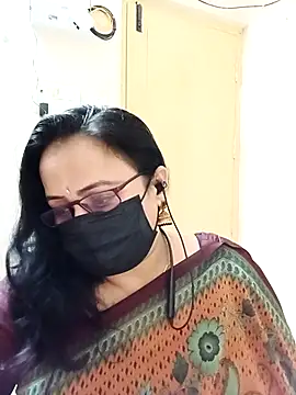 Snapshot of Ananya_flower chatting on November 3, 2025, 6:44 pm Ananya flower online show from November 3, 2025, 6:44 pm