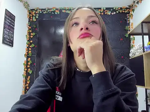 Tammy Thompson  online show from March 25, 2026, 2:16 pm