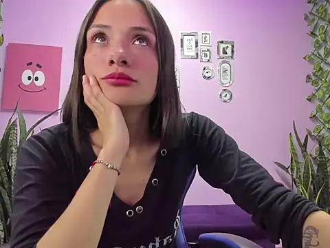 Snapshot of Tammy_Thompson_ chatting on November 10, 2025, 1:49 pm Tammy Thompson online show from November 10, 2025, 1:49 pm