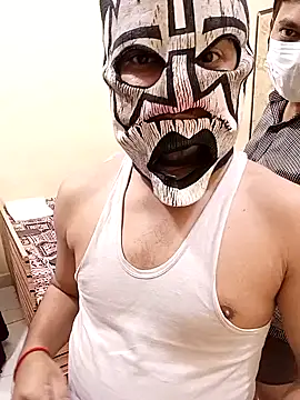 Hot modal online show from November 23, 2025, 4:50 pm