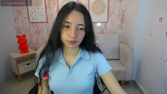 Snapshot of Kylie_ch1 chatting on October 28, 2025, 10:58 am Kylie ch1 online show from October 28, 2025, 10:58 am