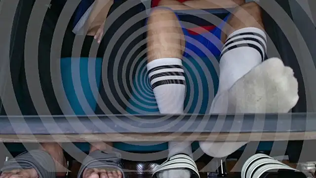 Warmteam777 online show from November 19, 2025, 5:35 pm