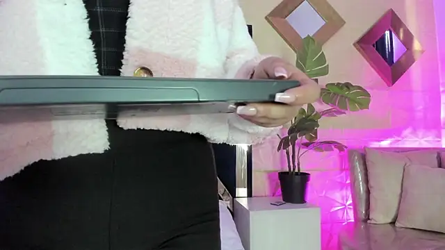 Valery Brand online show from April 1, 2026, 12:06 pm