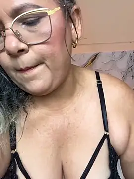 Snapshot of Lucy_Milf_474 chatting on April 24, 2026, 12:18 pm Lucy Milf 474 online show from April 24, 2026, 12:18 pm
