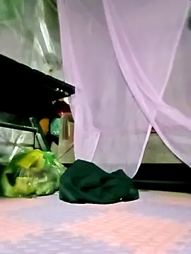 Snapshot of Surrilove chatting on March 28, 2026, 2:51 pm Surrilove online show from March 28, 2026, 2:51 pm