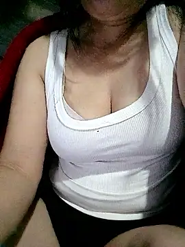 Snapshot of Surrilove chatting on January 10, 2026, 4:02 pm Surrilove online show from January 10, 2026, 4:02 pm