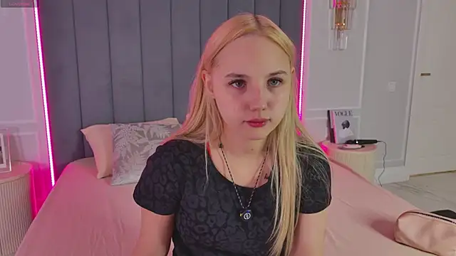 Sky Cutie online show from June 27, 2026, 4:40 am