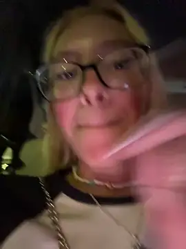 SweetBunnyGF online show from June 30, 2026, 1:05 am