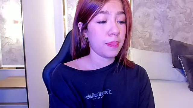 Snapshot of doll_eyees_ chatting on September 18, 2025, 2:47 am doll eyees online show from September 18, 2025, 2:47 am