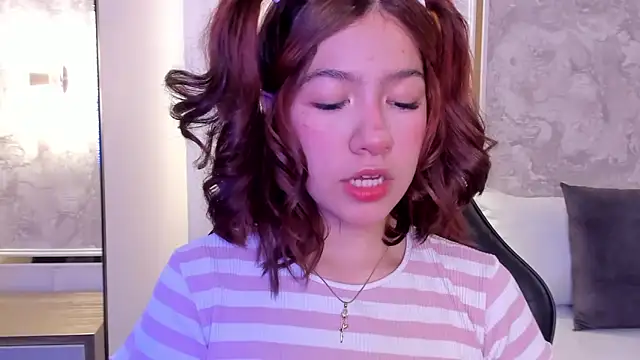 Snapshot of doll_eyees_ chatting on September 25, 2025, 2:28 am doll eyees online show from September 25, 2025, 2:28 am