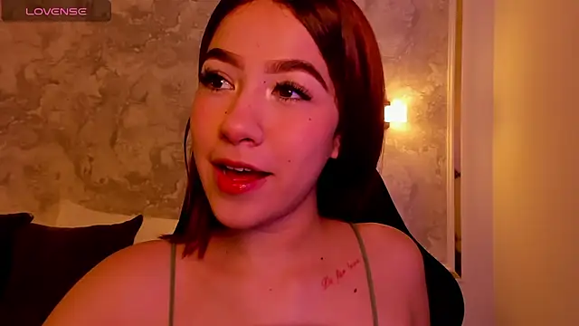 Snapshot of doll_eyees_ chatting on September 11, 2025, 2:44 am doll eyees online show from September 11, 2025, 2:44 am