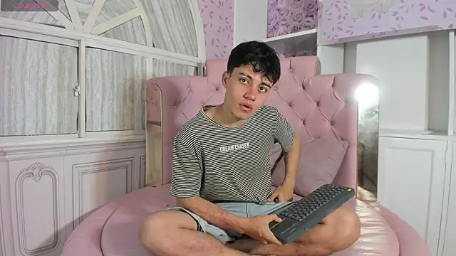 Snapshot of Dani_rivass chatting on December 22, 2025, 11:10 am Dani rivass online show from December 22, 2025, 11:10 am