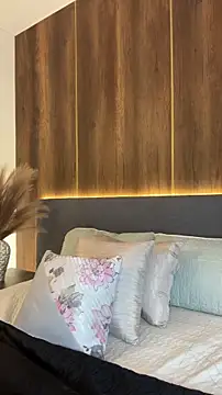 Snapshot of AliceRitter chatting on November 12, 2025, 6:45 pm AliceRitter online show from November 12, 2025, 6:45 pm