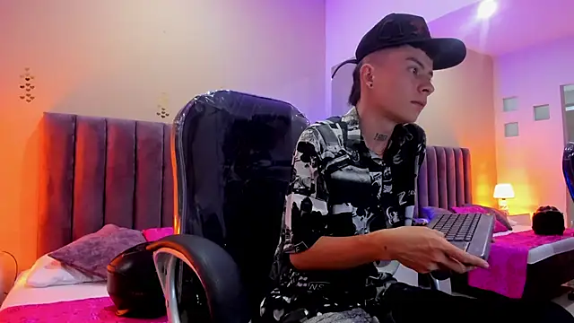 Nascary Fox online show from November 1, 2025, 7:52 pm