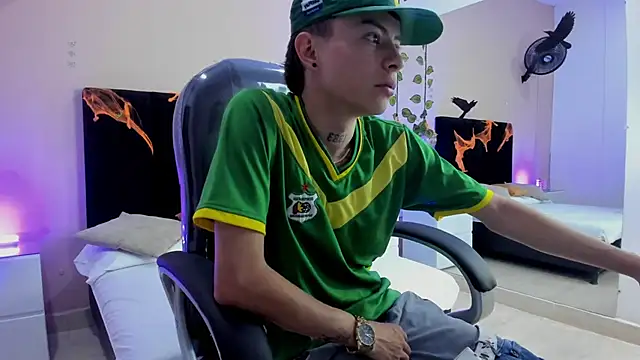 Nascary Fox online show from October 27, 2025, 8:10 pm