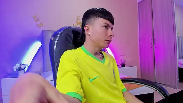 Snapshot of Nascary_Fox chatting on January 12, 2026, 7:09 pm Nascary Fox online show from January 12, 2026, 7:09 pm