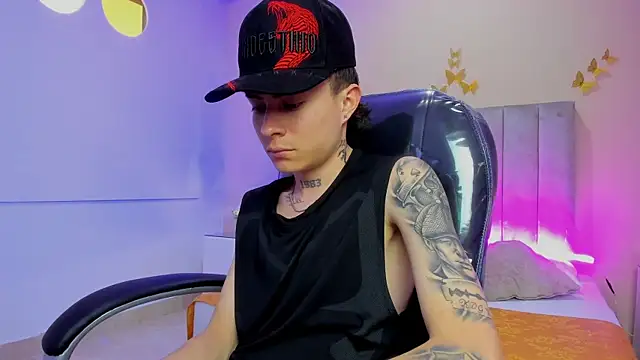 Snapshot of Nascary_Fox chatting on February 23, 2026, 8:31 pm Nascary Fox online show from February 23, 2026, 8:31 pm