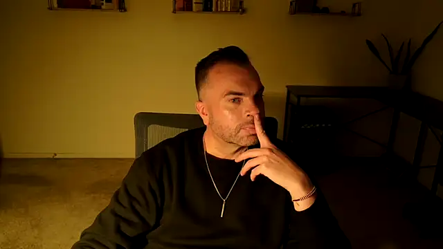 Snapshot of Ty_lerDavid chatting on November 1, 2025, 5:36 am Ty lerDavid online show from November 1, 2025, 5:36 am