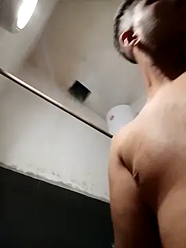 andersonuy25 online show from September 16, 2025, 12:44 am