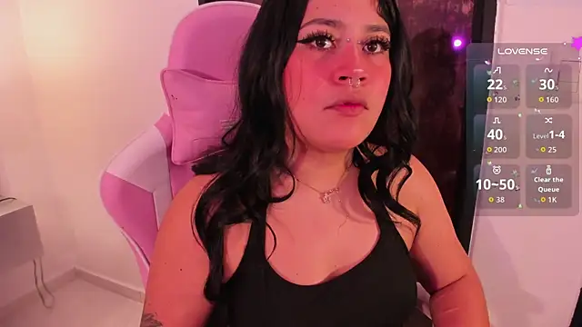 Snapshot of mia_yeager chatting on November 1, 2025, 2:29 am mia yeager online show from November 1, 2025, 2:29 am