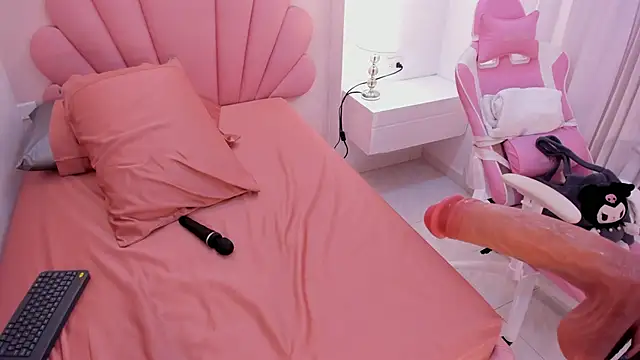 Snapshot of mia_yeager chatting on September 19, 2025, 9:24 am mia yeager online show from September 19, 2025, 9:24 am