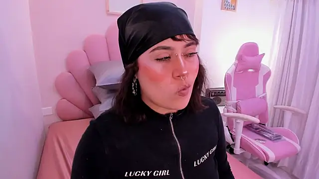 Snapshot of mia_yeager chatting on October 8, 2025, 3:41 am mia yeager online show from October 8, 2025, 3:41 am