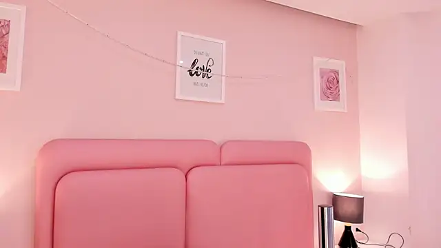 Snapshot of mia_yeager chatting on September 14, 2025, 3:56 pm mia yeager online show from September 14, 2025, 3:56 pm