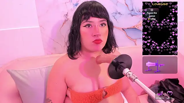 Snapshot of mia_yeager chatting on October 15, 2025, 8:50 pm mia yeager online show from October 15, 2025, 8:50 pm