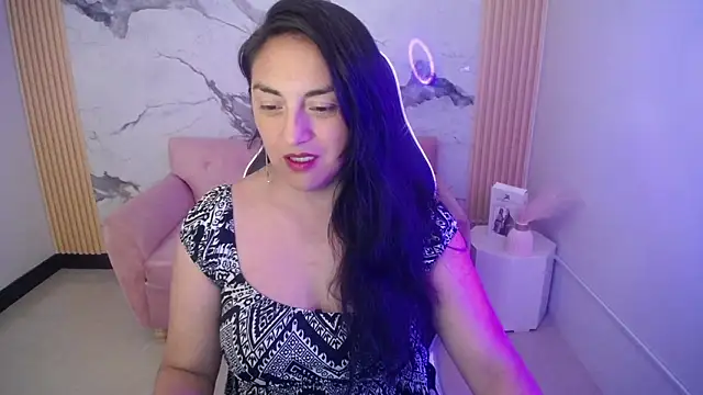 Snapshot of tamara_ch1 chatting on November 11, 2025, 3:45 am tamara ch1 online show from November 11, 2025, 3:45 am