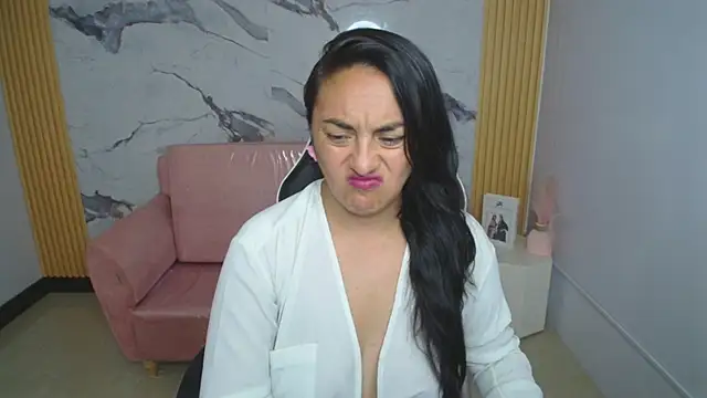 Snapshot of tamara_ch1 chatting on December 14, 2025, 3:46 am tamara ch1 online show from December 14, 2025, 3:46 am