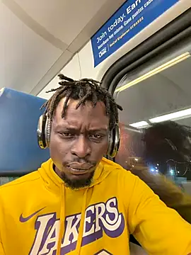 Vikehim online show from November 9, 2025, 3:43 am