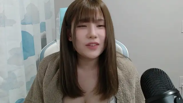 Snapshot of asuka_xoxo chatting on January 31, 2026, 8:29 pm asuka xoxo online show from January 31, 2026, 8:29 pm