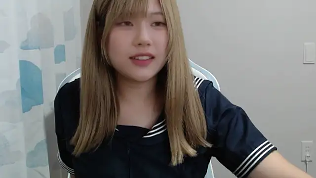 Snapshot of asuka_xoxo chatting on November 2, 2025, 2:22 pm asuka xoxo online show from November 2, 2025, 2:22 pm