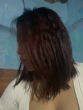 maianhcute online show from March 7, 2026, 2:22 pm