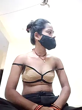 Snapshot of Radhika_Lovely chatting on May 29, 2026, 12:38 am Radhika Lovely online show from May 29, 2026, 12:38 am