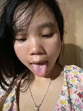 Snapshot of Ngoc-bbi chatting on November 12, 2025, 4:11 pm Ngoc-bbi online show from November 12, 2025, 4:11 pm