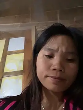 Snapshot of Ngoc-bbi chatting on November 28, 2025, 2:28 pm Ngoc-bbi online show from November 28, 2025, 2:28 pm