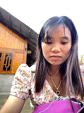 Snapshot of Ngoc-bbi chatting on November 15, 2025, 2:37 am Ngoc-bbi online show from November 15, 2025, 2:37 am