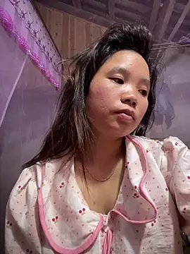 Ngoc-bbi online show from May 22, 2026, 4:38 pm