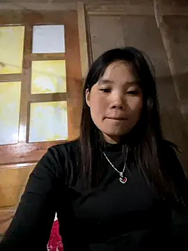 Snapshot of Ngoc-bbi chatting on November 20, 2025, 1:45 pm Ngoc-bbi online show from November 20, 2025, 1:45 pm