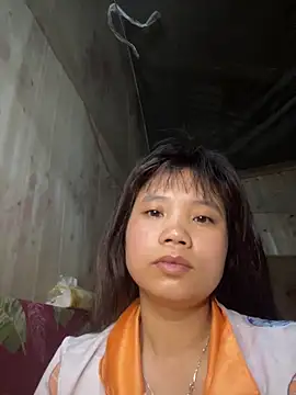 Ngoc-bbi online show from April 6, 2026, 11:06 pm